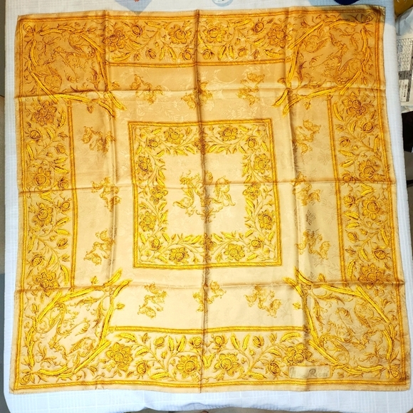 Nina Ricci Gold scarf ✨️ 💛 - Picture 1 of 14